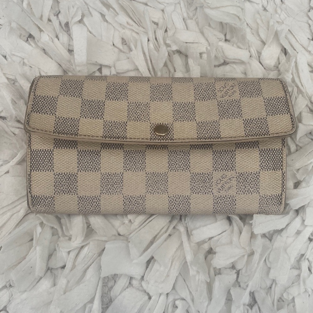 Louis Vuitton
Sarah Pre-owned Damier Azur Canvas Pre-owned) Wallet